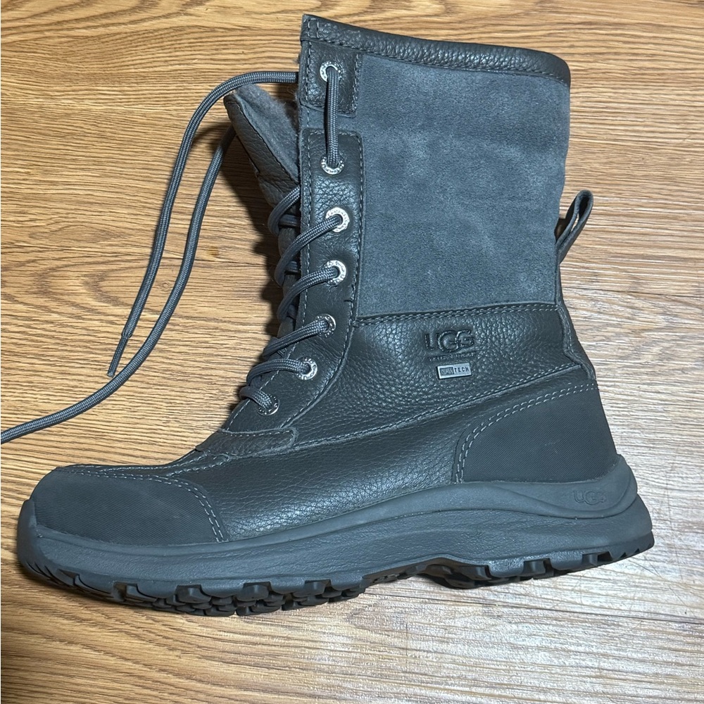 UGG Women's Adirondack Black and Gray Winter Boots